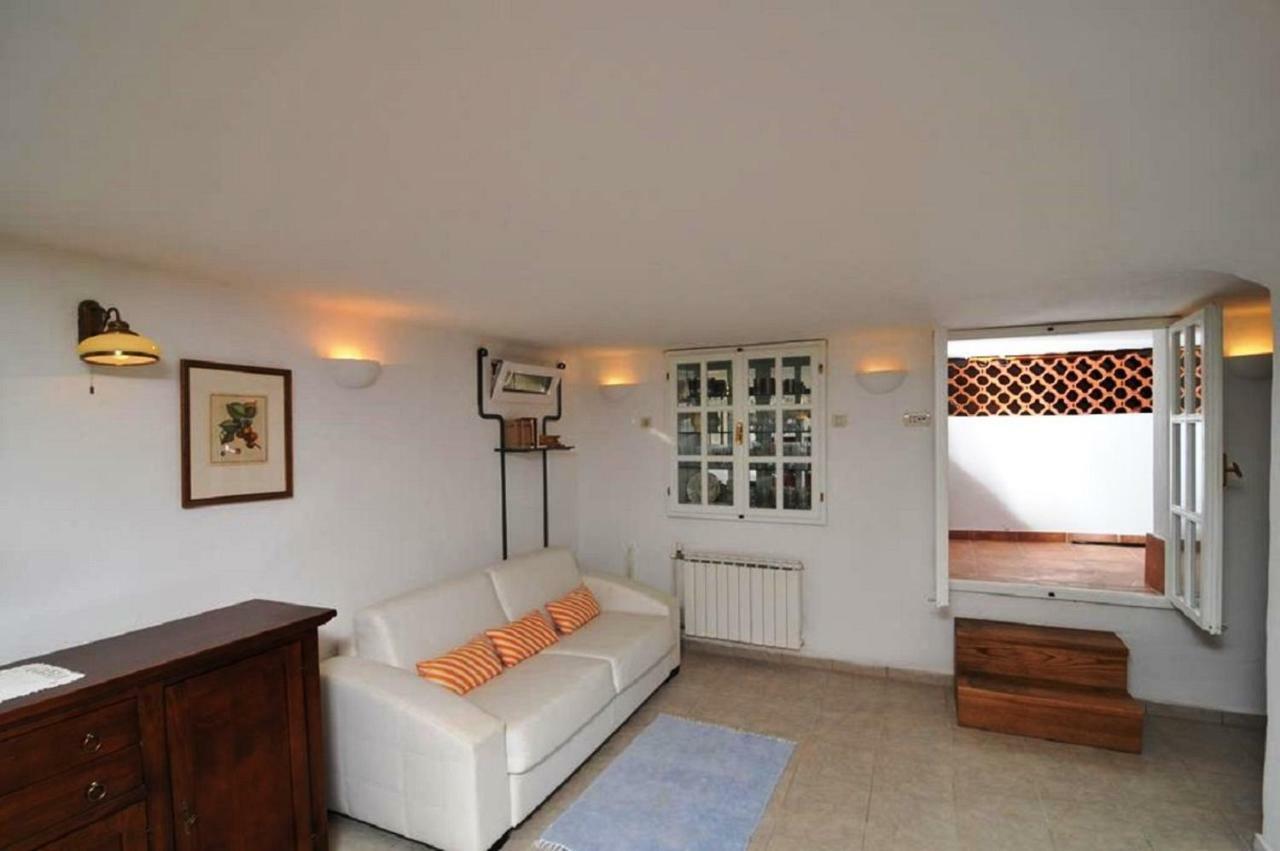 Deluxe Villa Sirena On The Beach With Pool Supetar Bagian luar foto